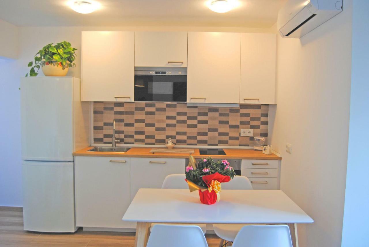 Recently Refurbished Apartment With Sea Views. Фуенхірола Екстер'єр фото